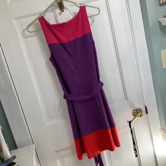 Sleeveless Stretch Knit Dress - Picture 3 of 5